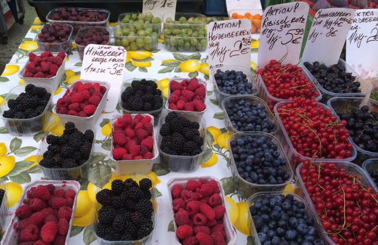 Naschmarkt berries