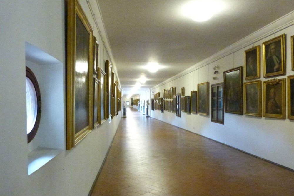 Vasari Corridor florence italy by lloyd alter