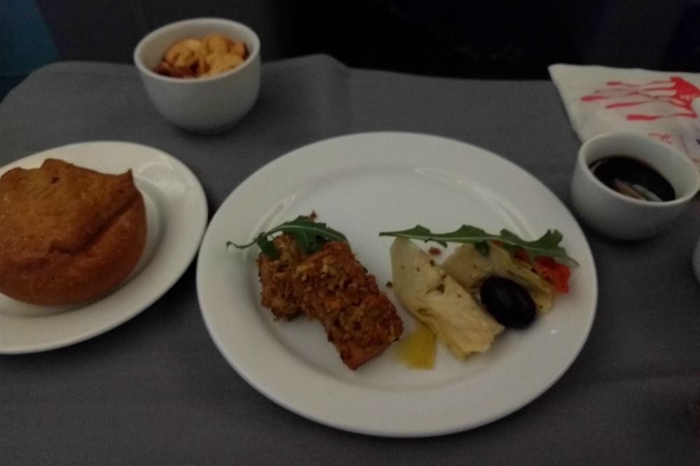 United 787 appetizer