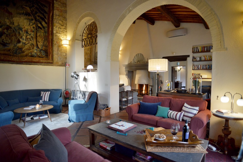 interior view Ca di Pesa Italy villa