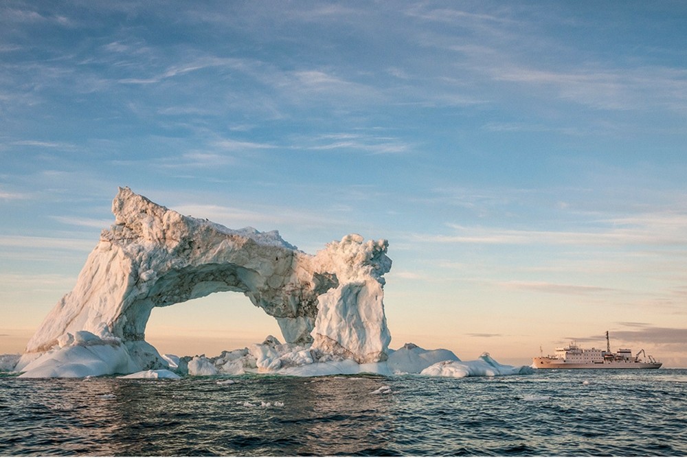 Arctic Ice Bridge, Canada