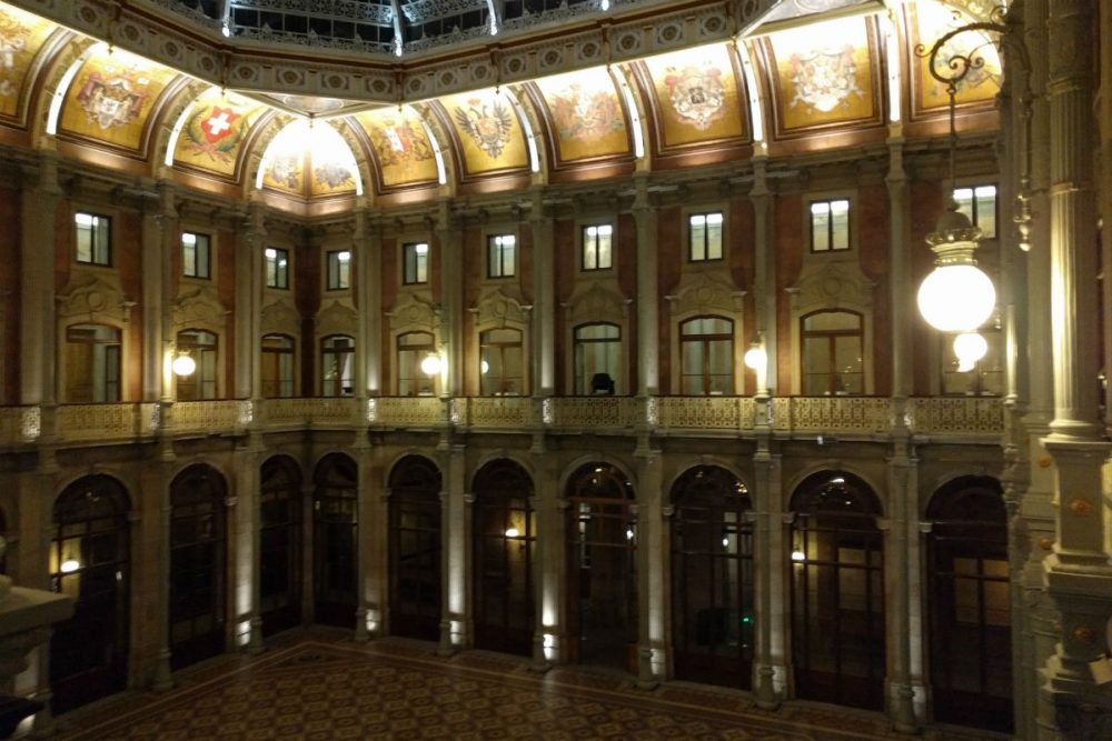 Palácio da Bolsa interior Porto Portugal
