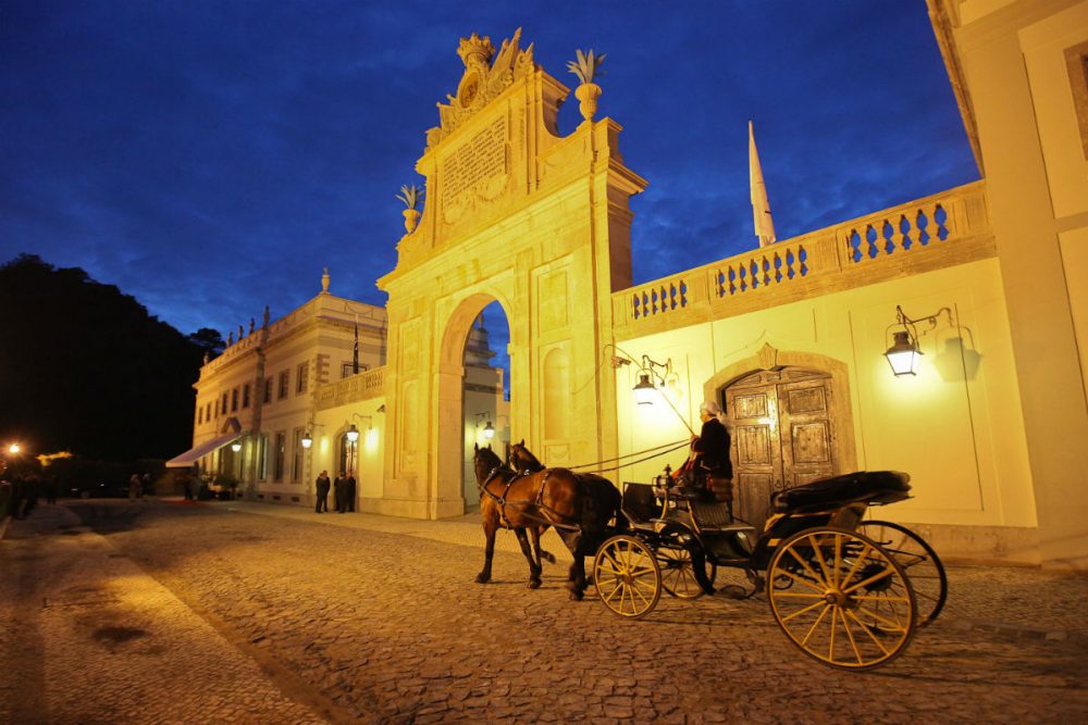 horse carriage outside the Tivoli Palacio de Seteais Sintra Portugal hotell