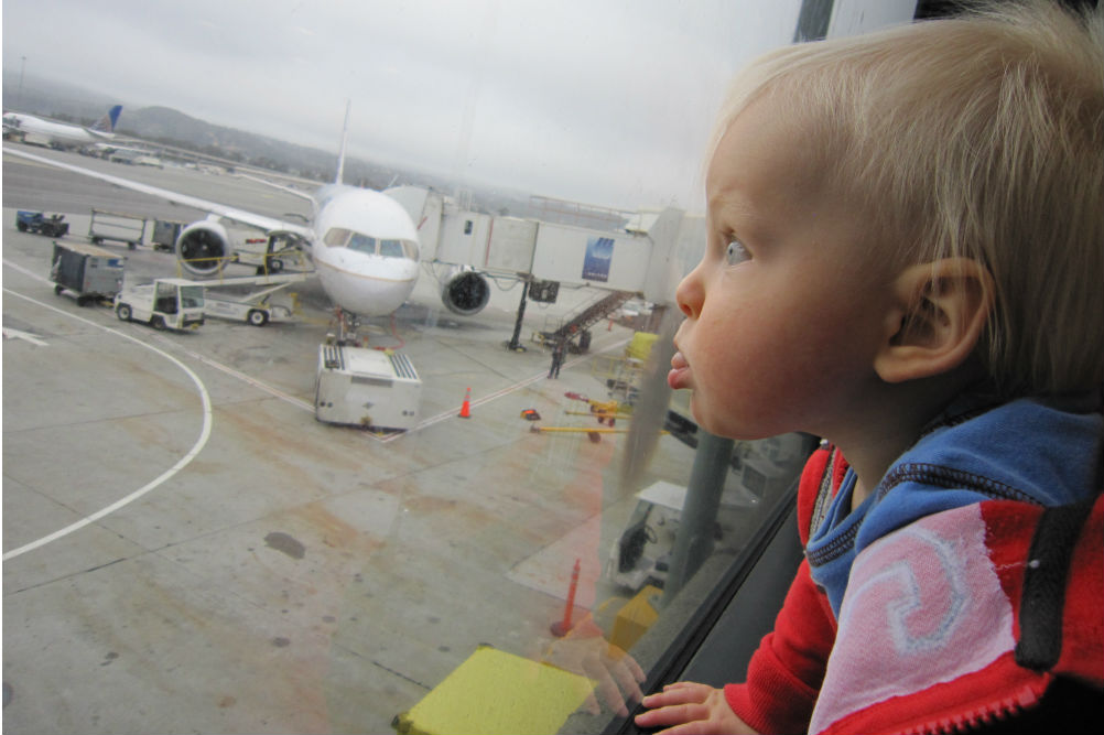 8 Secrets to a Stress-Free Flight With Toddlers
