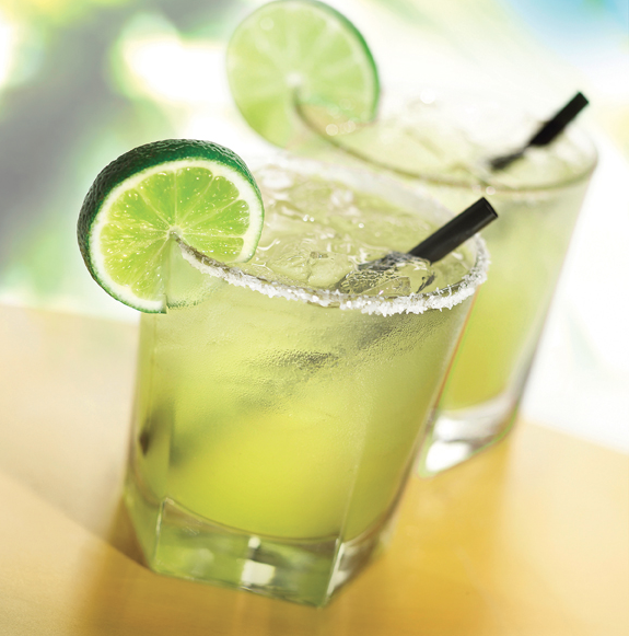 Rick Bayless's gourmet Mexican dishes—and margaritas—are fan favorites at Chicago O'Hare. Photo: Tortas Frontera