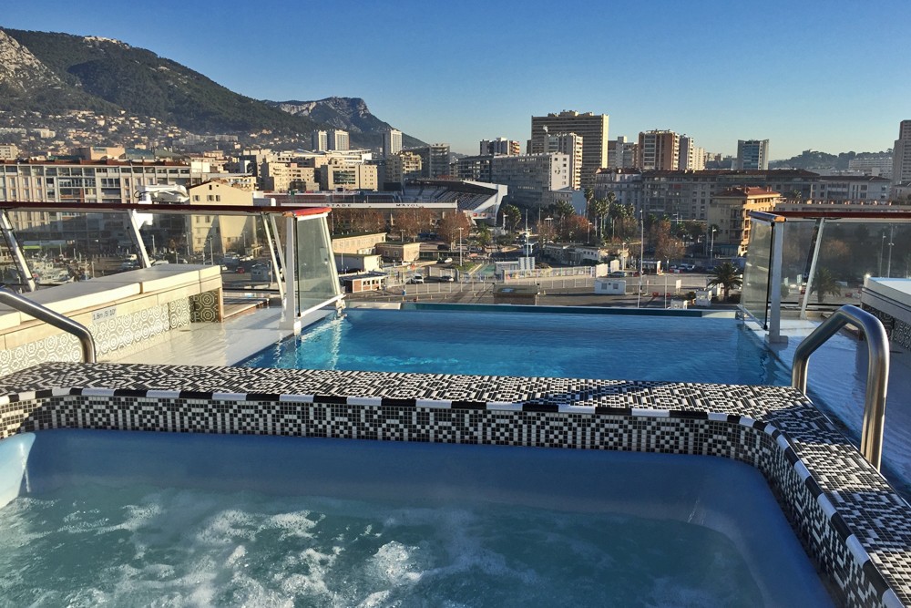 rooftop infinity pool on Viking Star cruise ship