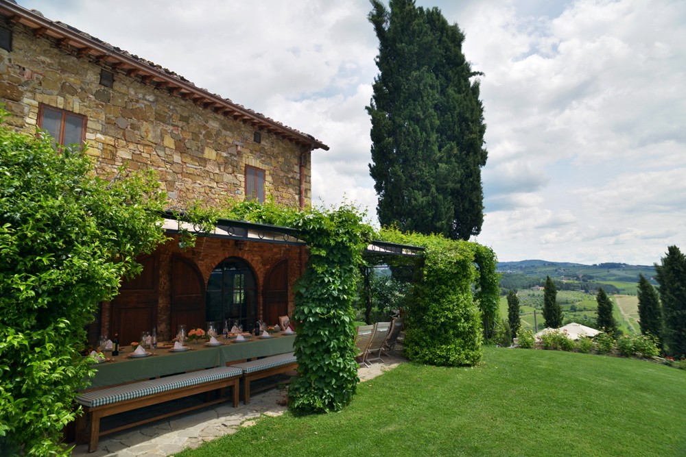 Dining Pergola Ca di Pesa Italy villa