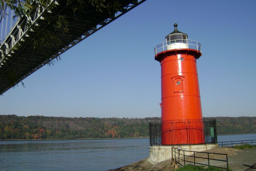 little red lighthouse in fort washington park new york city