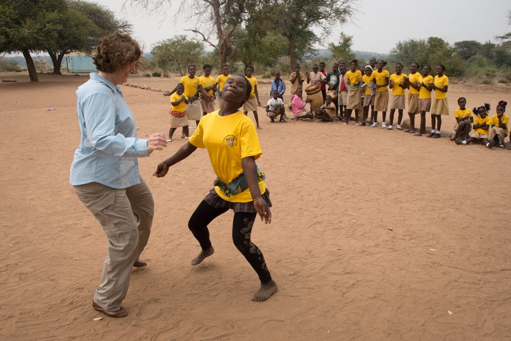 Zambia Chiawa Wendy dancing