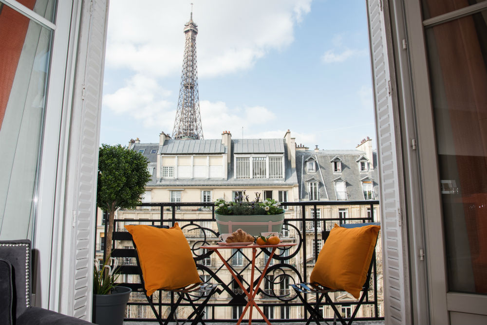 apartment tour in paris