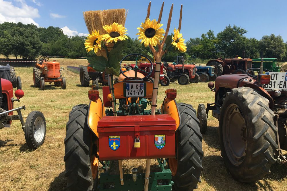 Tractor show Rousillon Provence France