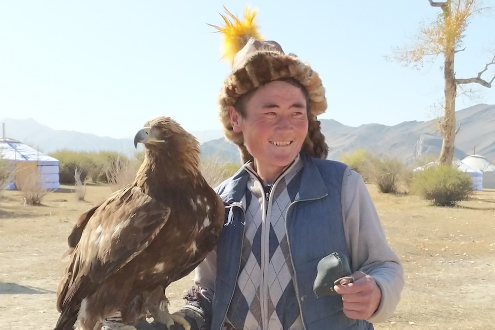 Eagle Hunter smiling Mongolia CR Billie Cohen