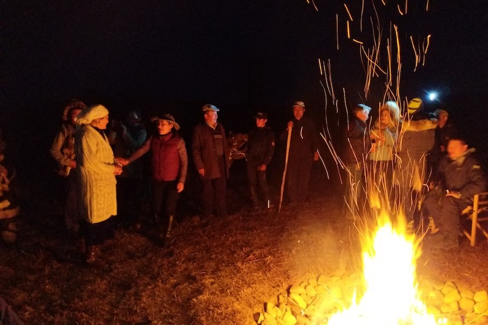 Golden Eagle Festival Mongolia - bonfire 