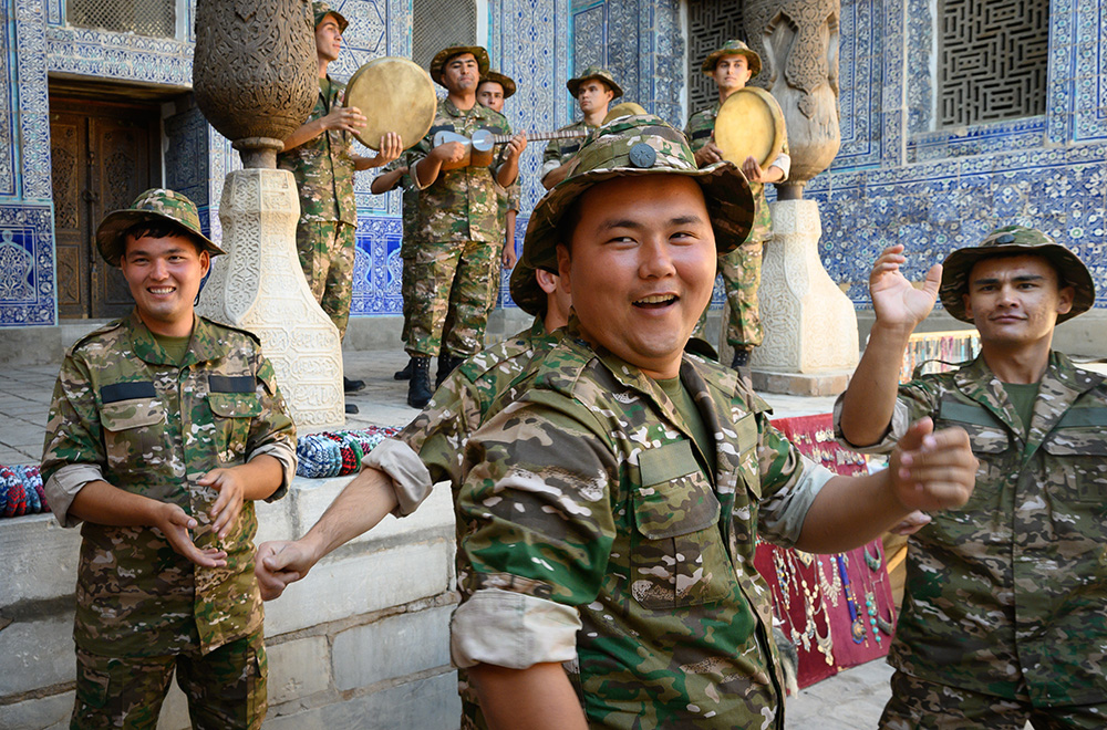 Uzbekistan military band dancing