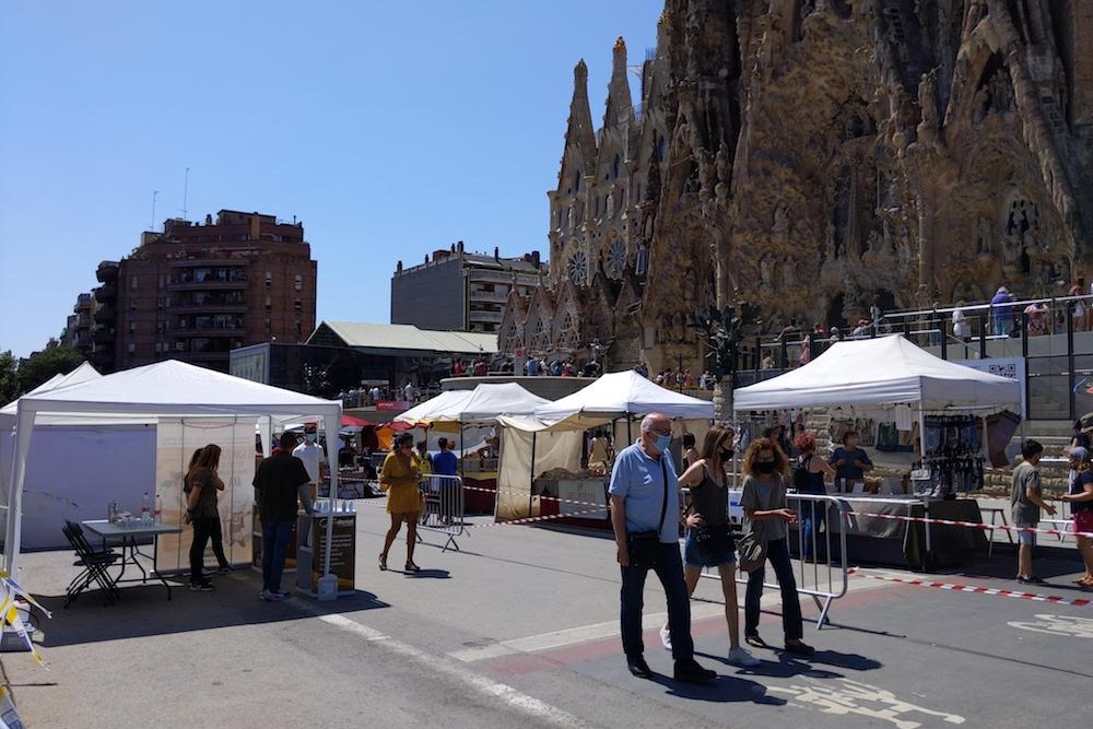 Barcelona Spain Sagrada Familia - market outside
