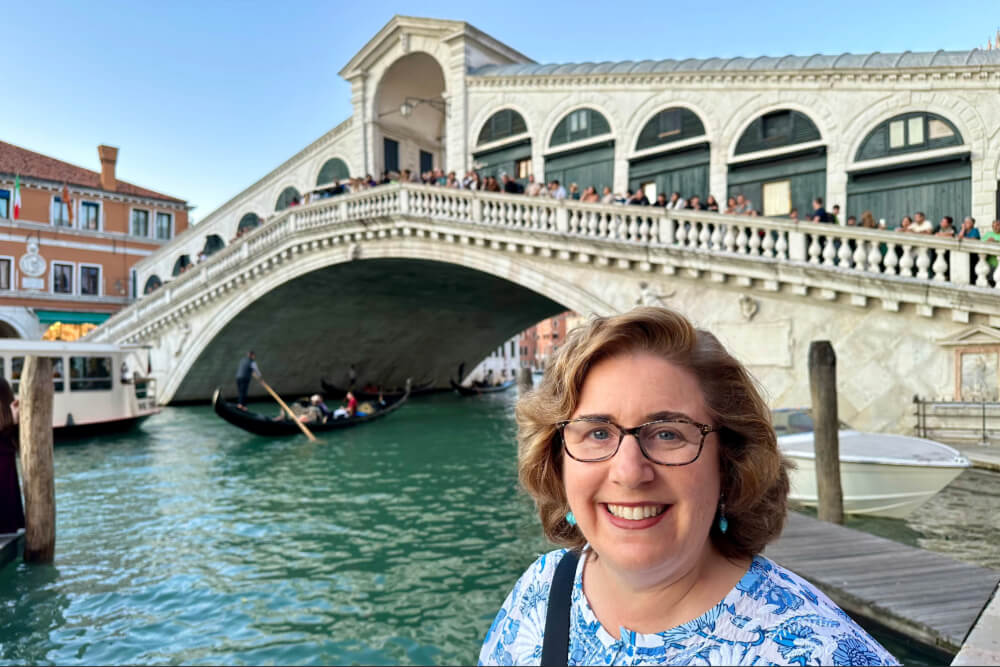 Wendy Perrin with the Rialto Bridge in the background.