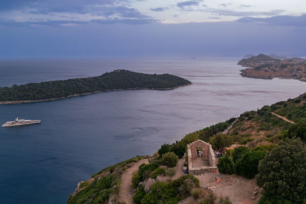 The view of the beach archipelago and the old town from Park Orsula in Dubrovnik, Croatia. 