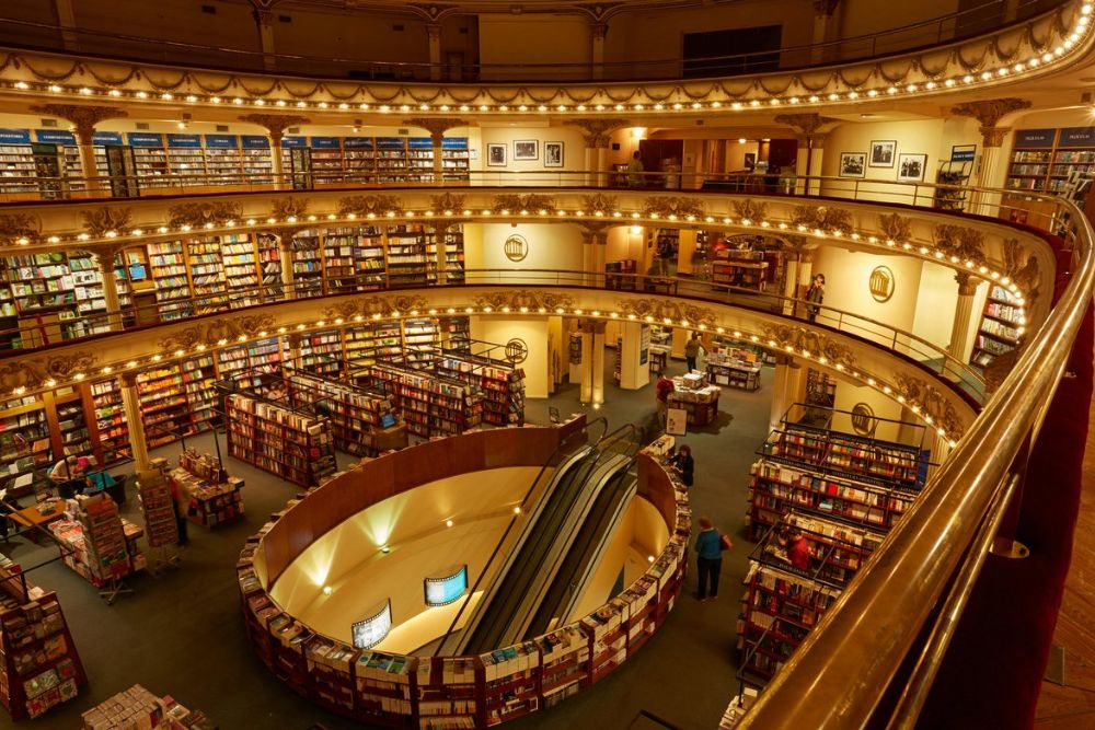 El Ateneo Grand Splendid book store, Recoleta, Buenos Aires, Argentina.