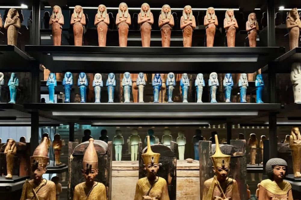 King Tut’s private collection of shabtis and golden figurines, Egypt.